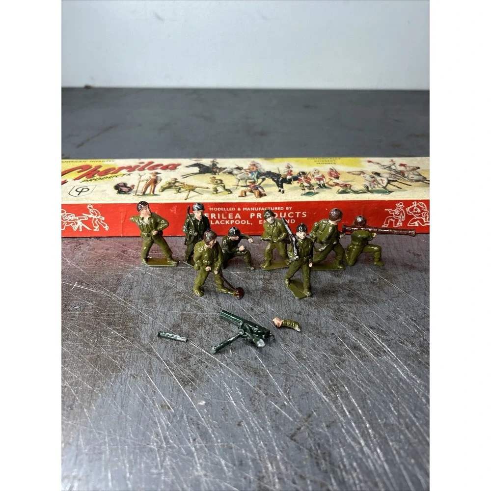 Cherilea Products Made in England - Set of Metal American Infantry A/101 READ